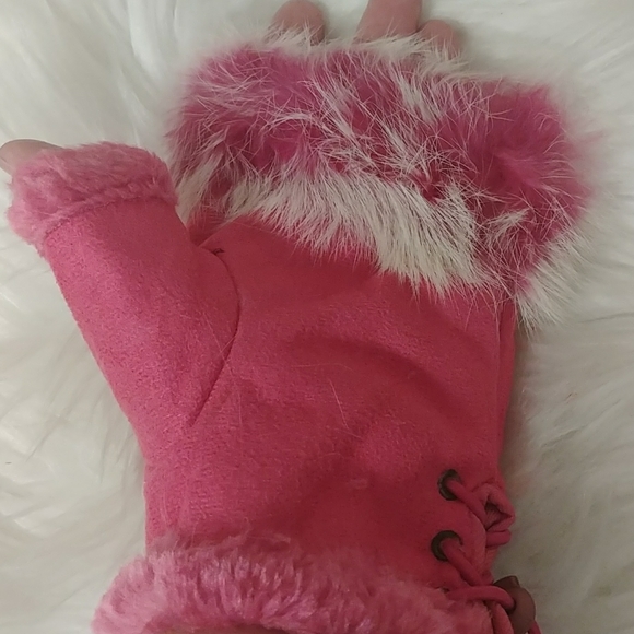 Hot Pink Faux Fur Fleece Fingerless Gloves - Picture 11 of 15